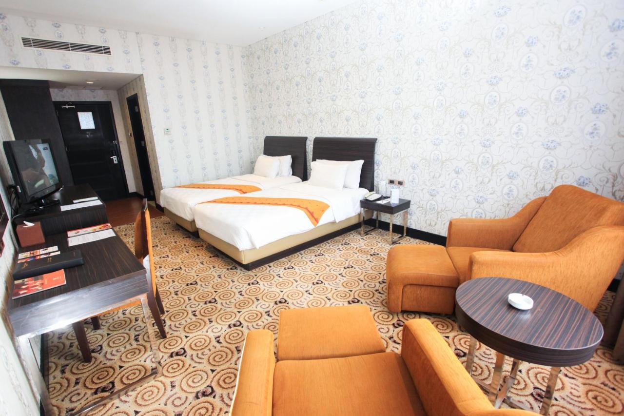 Swiss-Belhotel Kendari Exterior photo