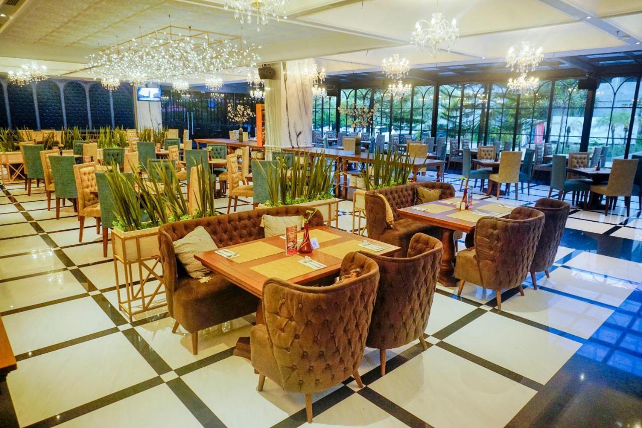 Swiss-Belhotel Kendari Exterior photo