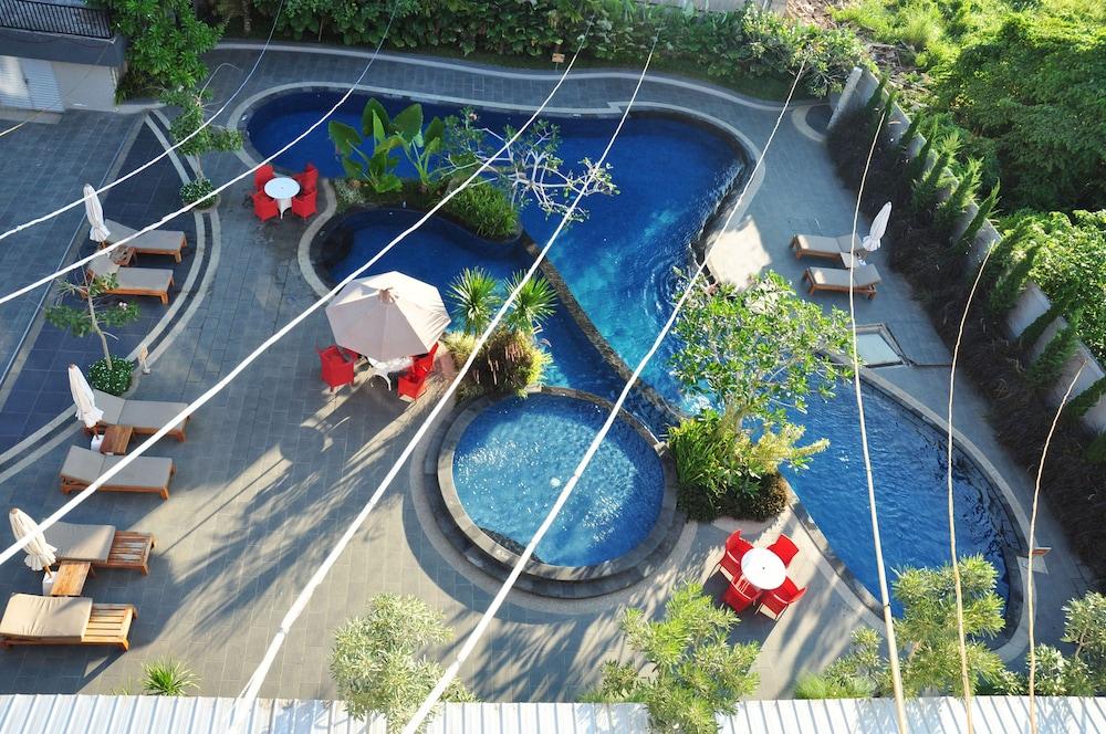 Swiss-Belhotel Kendari Exterior photo
