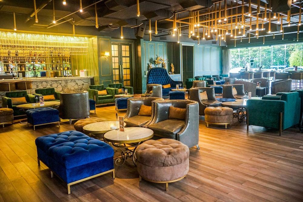 Swiss-Belhotel Kendari Exterior photo