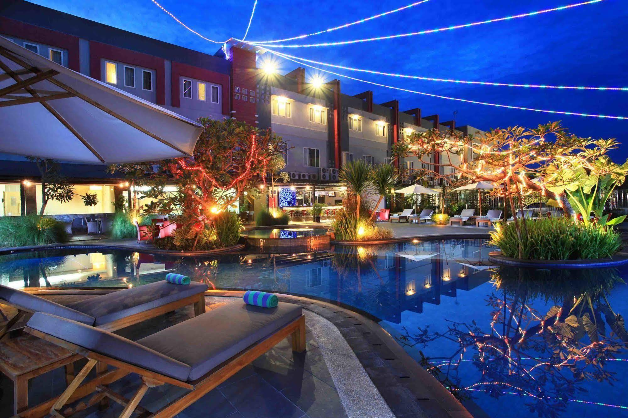 Swiss-Belhotel Kendari Exterior photo